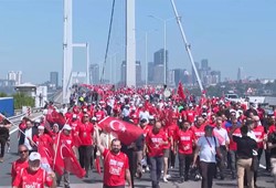 15-temmuz-yuruyusu-saat-kacta-nereden-basliyor-2026-istanbul-anma-programi-ve-guzergahi.jpg