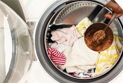 30 yıllık usta açıkladı: Çamaşır makinesine kahve koymanın faydası buymuş