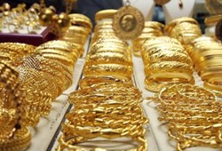 Yeni uygulamaya tepki geldi: Altın yasağı sonrası Kapalıçarşı karıştı