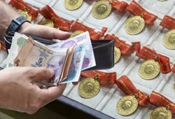 Altın yatırımcılarının beklediği tarih ortaya çıktı