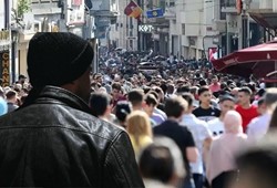 Anne babaların en çok zorlandığı yaş grubu belli oldu!  Bakın hangi yaşlar zirvede?