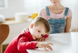 Bilim insanları açıkladı! Evde bunu yapan çocuklar daha zeki oluyor!