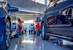 Üretimi duracak modeller için bayilerden peş peşe indirim