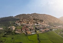 buraya-tasinana-bedava-ev-veriliyor.jpg