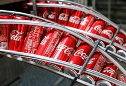 Coca-Cola’dan beklenmedik açıklama! Ürünleri raflardan indiriliyor