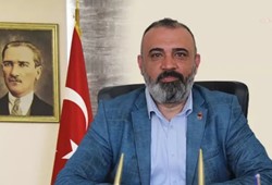 Çok sevilen il başkanı istifa edip AK Parti'ye geçti
