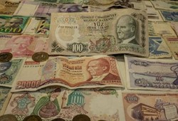 cuzdaninda-saklayan-zengin-oldu-o-banknotun-degeri-700-bin-tlye-ulasti.jpeg