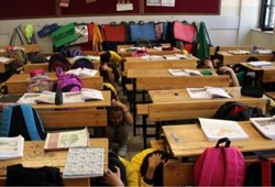 Depremin ardından okullar tatil edildi