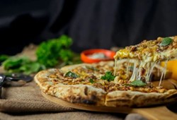 Dünyaca ünlü pizza zinciri battı! Kapısına kilit vuruldu