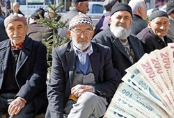 Emekli bayram ikramiyesinde geri sayım: 3 farklı rakam konuşuluyor