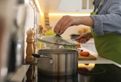 En sağlıklı tava seçimi belli oldu: Ne çelik ne seramik! İşte doğru seçim