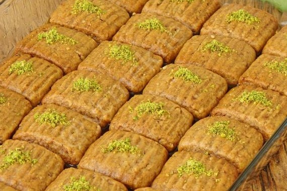 Erkek doğuran gelin tatlısı nevzine nasıl yapılır?