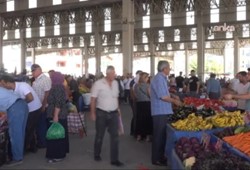 et-fiyatini-solladi-bu-otu-cok-toplayan-koseyi-donuyor.jpg