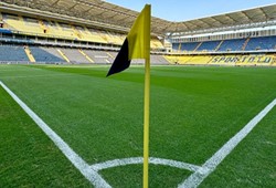 Fenerbahçe stadının ismi resmen değişti! Taraftarın tepkisi dinmedi