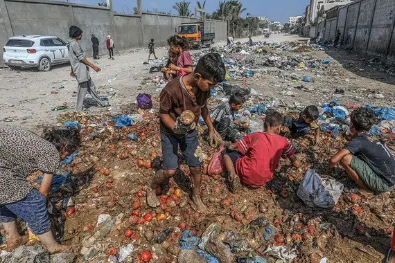 Gazze’de açlık son raddeye geldi! Sefalet devam ediyor!