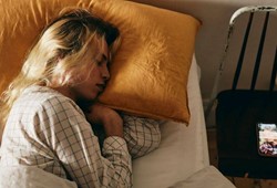gece-uykudan-uyandiran-uyusmaya-dikkat.jpg