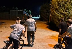 gece-yarisi-kotu-koku-seferberligi-mahalle-sakinleri-sokaga-dokuldu.jpg