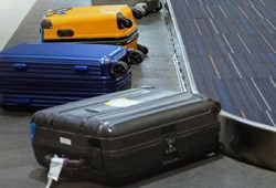 Havalimanı sırrı ifşa oldu! Bu renk bavulla gelenler bagajda beklemiyor