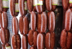 Herkesin güvendiği marka çuvalladı! Ünlü sucuk markasına şok ceza