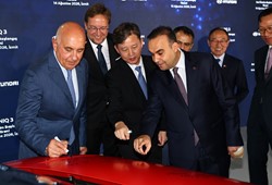 hyundai-motor-turkiye-ilk-elektrikli-araci-ioniq-3un-uretimine-basladi.jpg