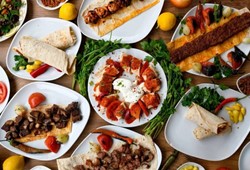 ilk-siradaki-sasirtti-turkler-en-cok-bu-yemegi-yerken-mutlu-oluyor.jpg