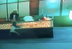 imamdan-film-gibi-hareket-namaz-sirasinda-cocugu-kurtardi.jpg