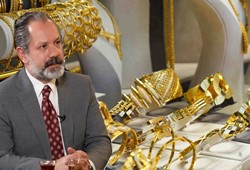 islam-memisten-ezber-bozan-altin-ve-gumus-uyarisi-yil-sonunda-o-seviyeyi-gorecek.jpg
