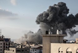 İsrail Gazze’yi yine vurdu, Hamas harekete geçti