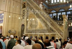istanbulda-cuma-namazi-kacta-okunuyor-ankara-izmir-cuma-namazi-saatleri-7-agustos-2026.jpg
