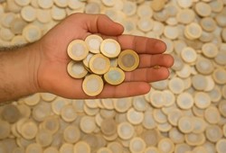 kiymeti-yeni-anlasildi-bu-paraya-sahip-olan-resmen-define-buldu.jpg