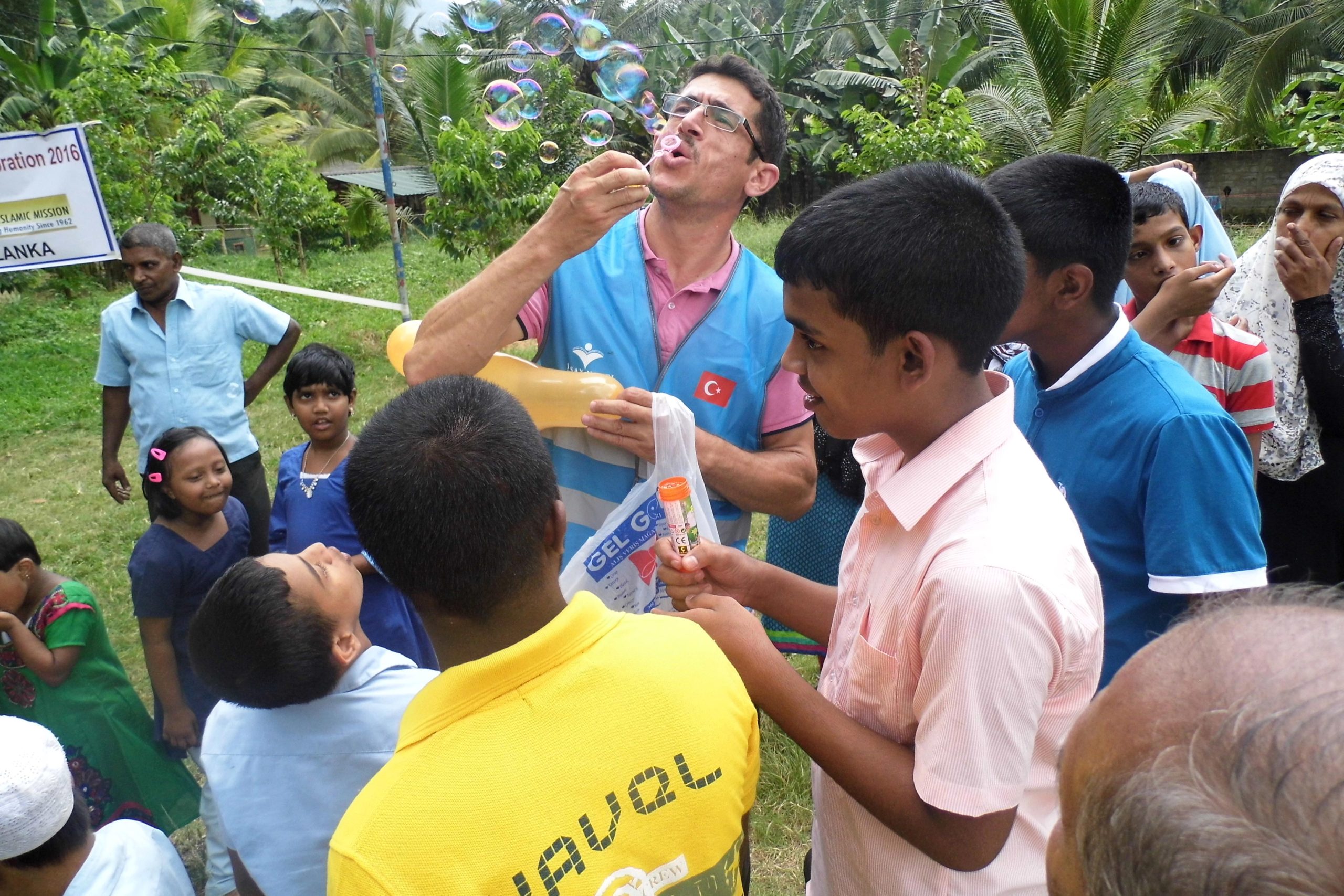 “Kurban Paylaşmaktır”  Yolumuzu Bekleyenler Var…