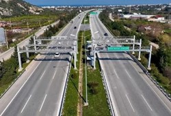 otoyol-gecislerinde-yeni-donem-basladi-sgs-sistemi-nedir.jpg