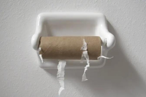 Sosyal medyayı bölen tartışma: Yıkayarak mı, silerek mi temizlenmeli?