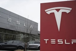 tesladan-sok-karar-yeni-model-araclarini-piyasadan-cekti.jpg