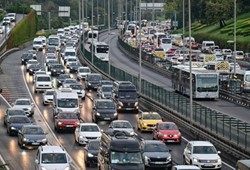 Trafikte bu hata affedilmedi: Ehliyete el konuldu, rekor ceza kesildi