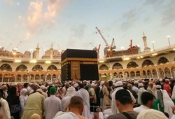 Umre seyahatinde yeni dönem: Bunları getirmek yasaklandı