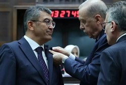vekil-oldu-parti-degistirdi-ama-cumhurbaskani-erdoganin-o-sorusu-gundem-oldu.jpg
