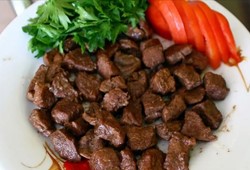 Yemekten elektronik çip çıktı: Yarış atı kavurma oldu