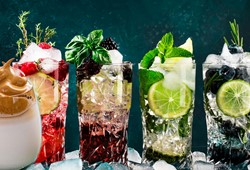 yaz-iceceklerinde-bu-uyarilara-dikkat-iste-hem-serinleten-hem-de-saglikli-olan-10-icecek.jpg