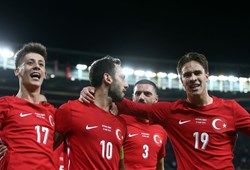 Yıldız futbolcu Milli Takım kadrosunda çıkarıldı