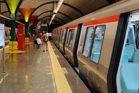 Milyonlarca İstanbullu Şokta: Taksim Metrosu İstasyonu Neden Pas Geçiyor?