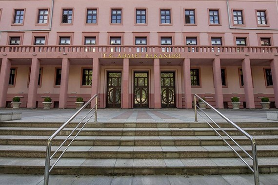 İş Arayanlara Dev Müjde! Adalet Bakanlığı 15 Bin Sözleşmeli Personel Alımı Yapacak!