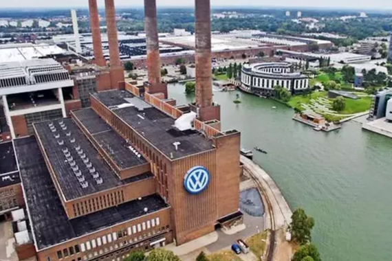 alman-otomotiv-devi-volkswagen-fabrikalarina-kilit-vuruyor-300-bin-kisi-issiz-kalacak.png
