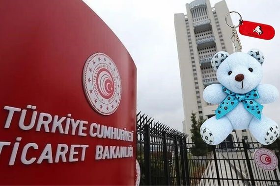 Bakanlık o ithal peluş anahtarlığı piyasadan toplatıyor