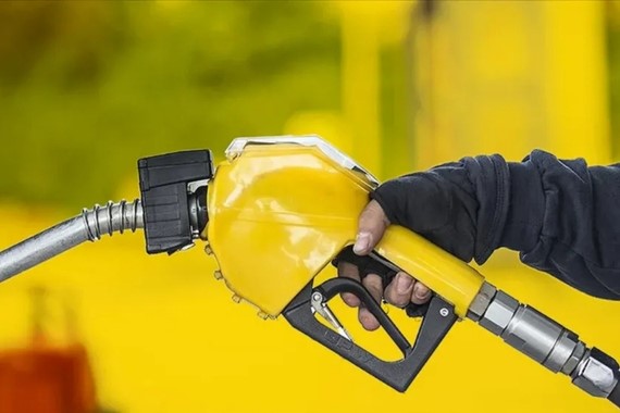 benzin-ve-motorinde-buyuk-dusus-10-tl-indirim-geliyor.jpg