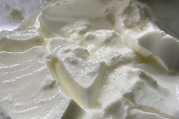 birakin-yemeyi-elinizi-bile-surmeyin-o-yogurtlara-yasakli-madde-karismis.jpg