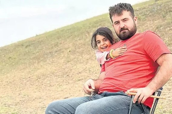 canice-katledilen-narin-guranin-abisinden-tuhaf-paylasimlar-paylastiktan-sonra-apar-topar-sildi.jpg