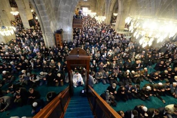 Cuma namazı saat kaçta 24 Nisan 2026? Erzurum, Gaziantep, Konya Cuma Namazı Saatleri!