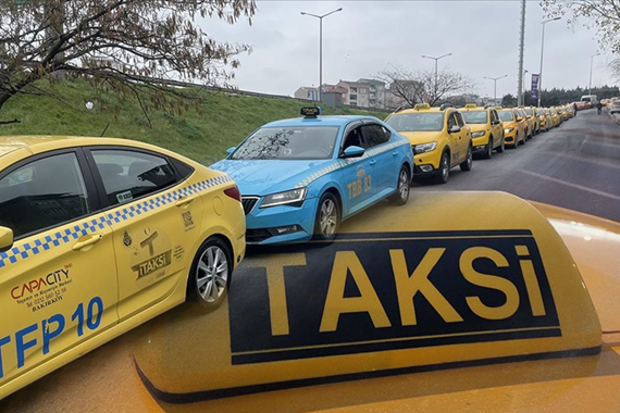 Devir Değişti: Eskiden Yolcu Seçen Sarı Taksiler Şimdi Yolcu Bekliyor!