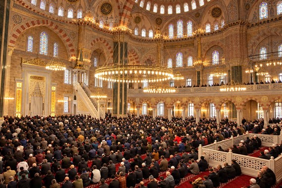 Diyarbakır'da Cuma Namazı Kaçta Okunuyor? Sakarya, Kocaeli Cuma Namazı Saatleri 9 Ekim 2026!